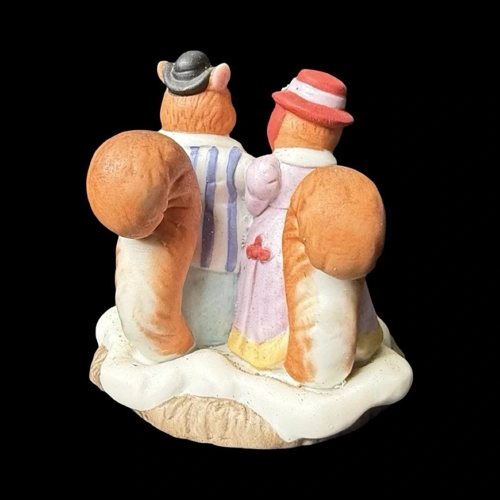Fitz & Floyd Enchanted Forest Holiday Hamlet Squirrel Family Figurine 1993